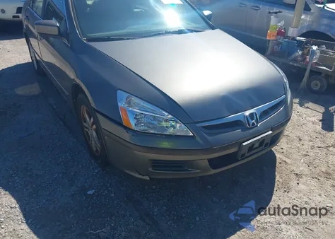 2007 Honda Accord 2.4 Ex z USA, uszkodzony, nr VIN 1HGCM56807A034554
